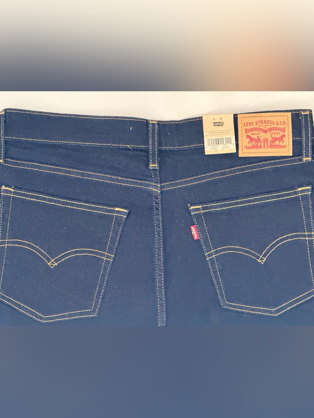 NWT - Levi's Womens 725 High Rise Bootcut in Cast Shadows Size 32/14 and 32